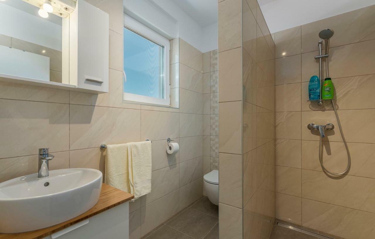 Apartment Complex Jelena Funtana Bagian luar foto